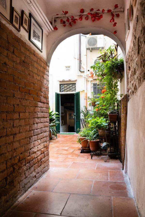 Il Nido - Cozy Studio Apartment In Santa Croce Firenze Kültér fotó
